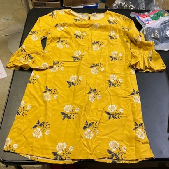 Old Navy Women's Yellow Floral Short Sleeve Crew Neck Mini Dress XS NWOT - Picture 1 of 9